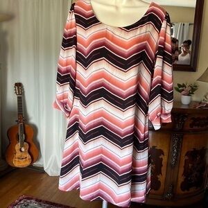 DRESS Size L in excellent condition, size L, super cute, doble layers, sheer